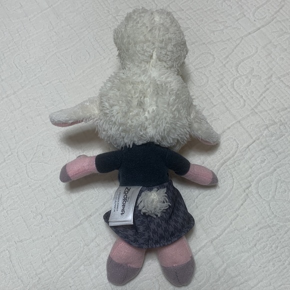 9” Zootopia Assistant Mayor Dawn Bellwether Plush by Toby - Picture 4 of 12